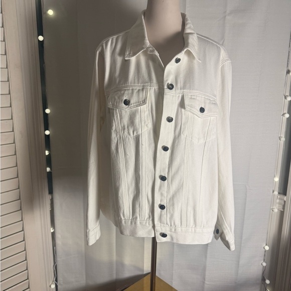 Savanna Jane White Denim Jacket – 2X – Colorful Floral Embroidered - Picture 5 of 11